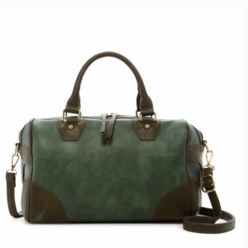 NWT Alluring and Spacious Green Kiara Satchel Bag That Can Be Worn 3 Ways!